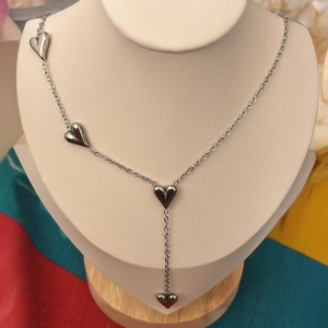 White Gold Plated Stainless Steel Hearts Necklace - Image 2