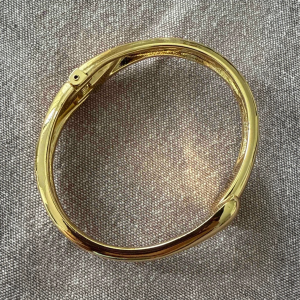 Adjustable Gold Tone Chunky Teardrop Bangle Bracelet - Image 3