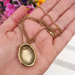Gold Plated Chunky Oval Pendant Stainless Steel Necklace - Image 3